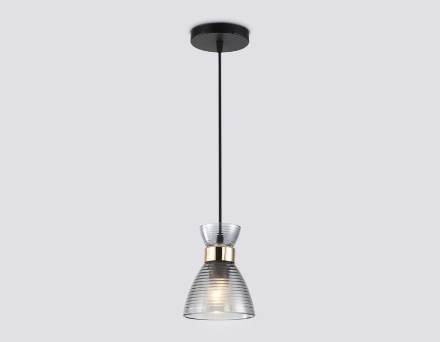 Светильник подвесной со стеклянным плафоном Ambrella light Traditional TR3406